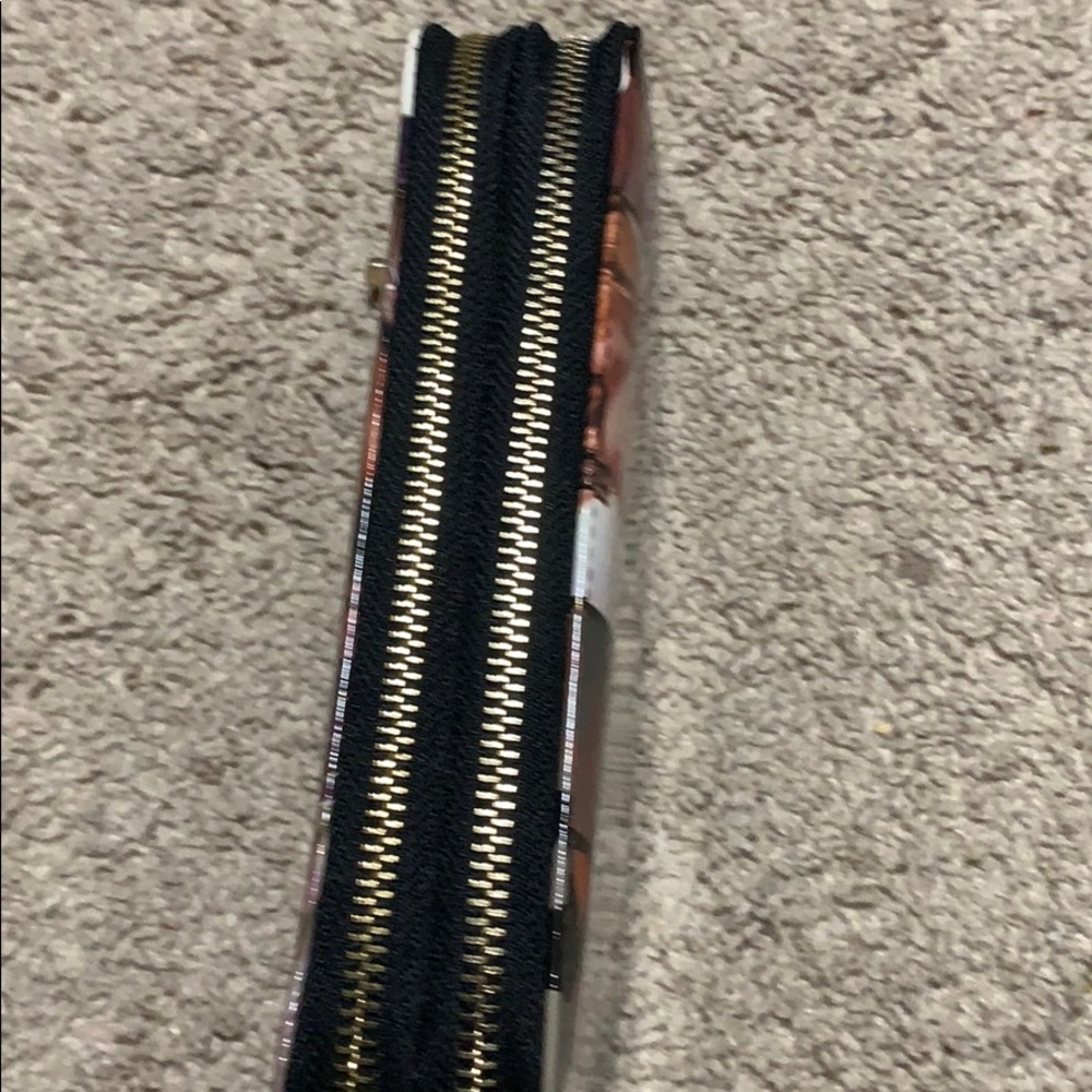 Wallet - Picture 3 of 4